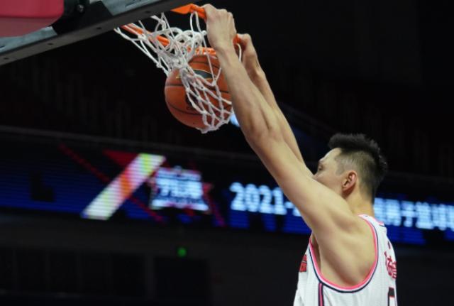 1649501284822016426.png 晋级战易建联似梦回当年 老兵不死只是逐渐凋零