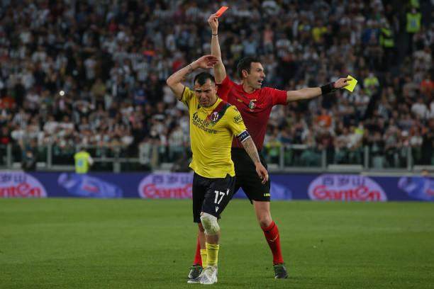 1650152725424046417.jpg 开云体育入口-囧叔丑陋足球遭老板吐槽 皮耶罗回归秀被尤文搞砸