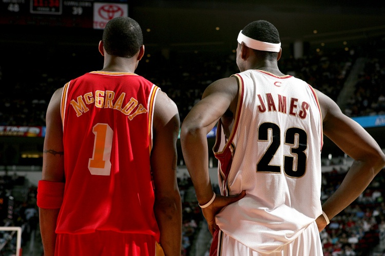 圣诞夜60分不是传说！詹姆斯500+前无古人 库里一遇圣诞就隐身？