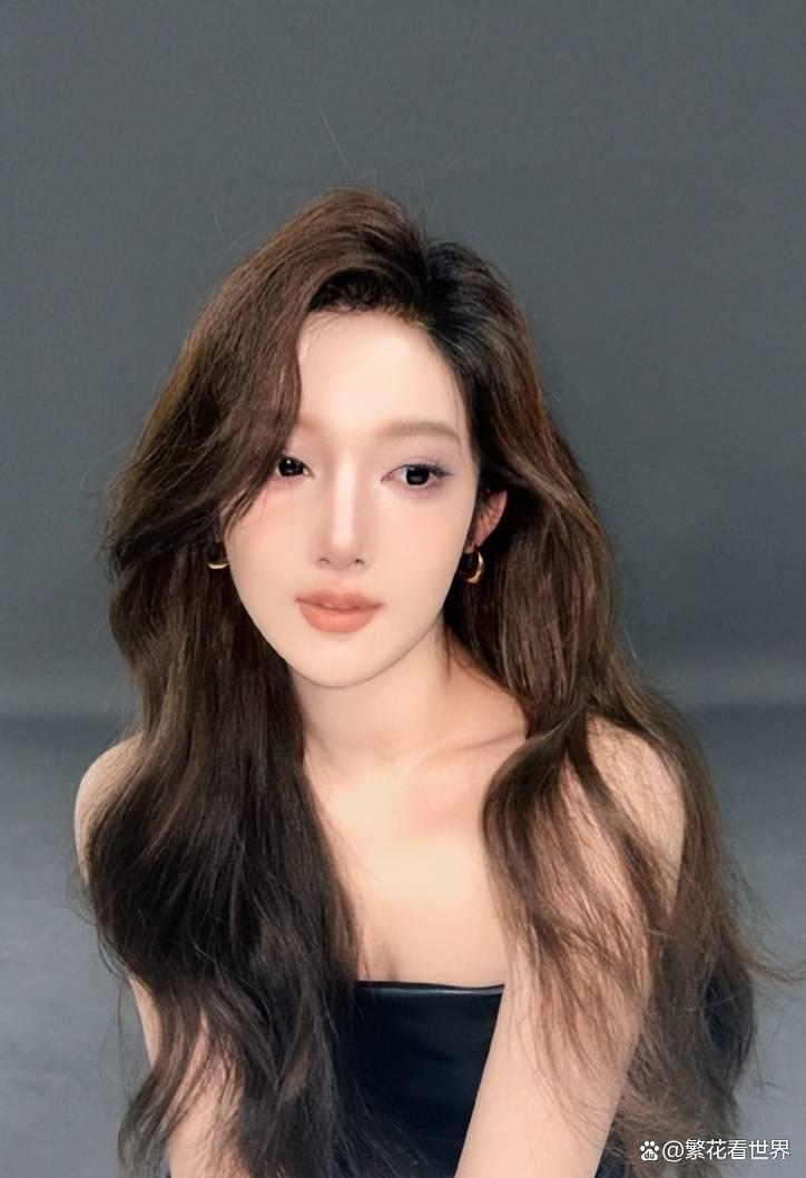 开云体育入口-亲手送吴亦凡入狱5年后，都美竹迎噩耗，法院出手或使其饭碗不保