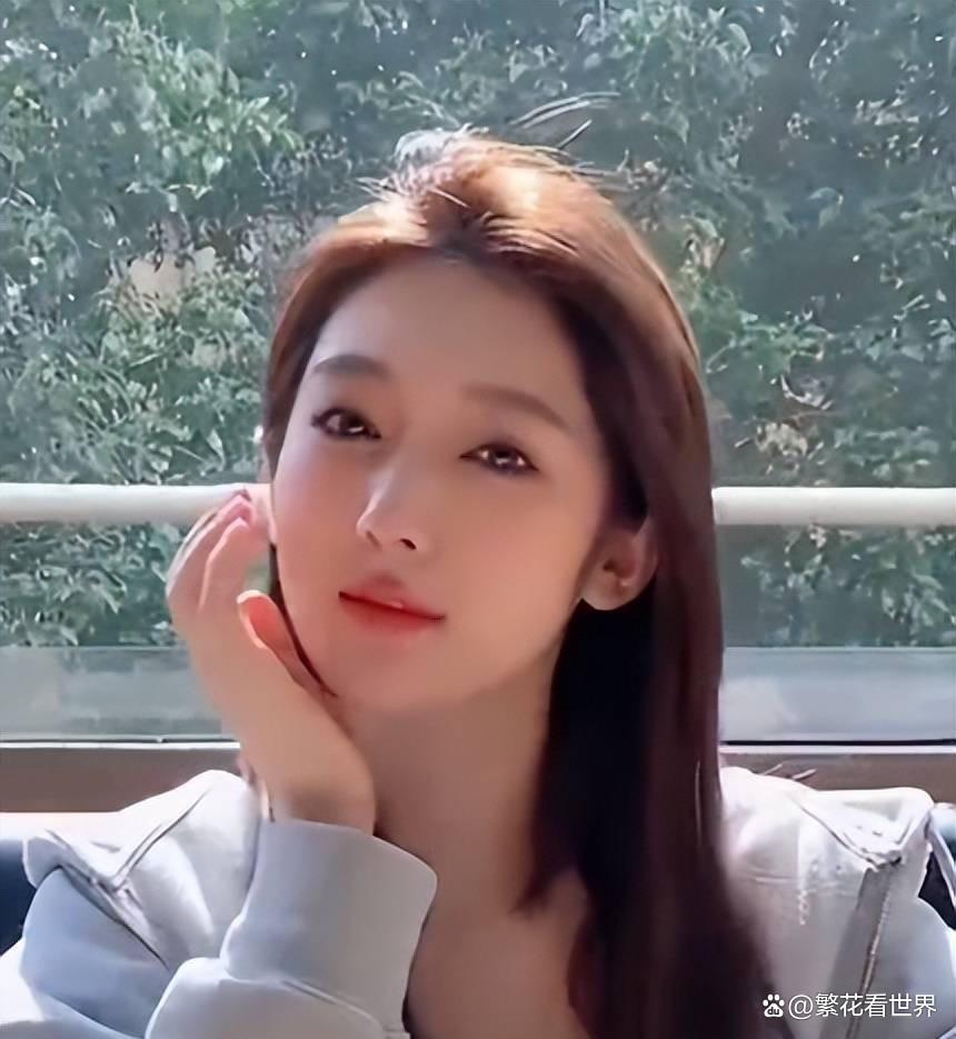 开云体育入口-亲手送吴亦凡入狱5年后，都美竹迎噩耗，法院出手或使其饭碗不保